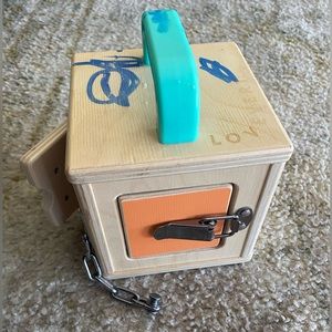Lovery “The Lockbox” Toy